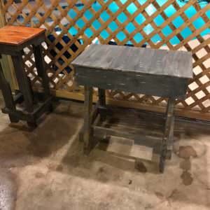 1001pallets.com-pallet-bar-stools-benches-time-for-a-pool-party-01