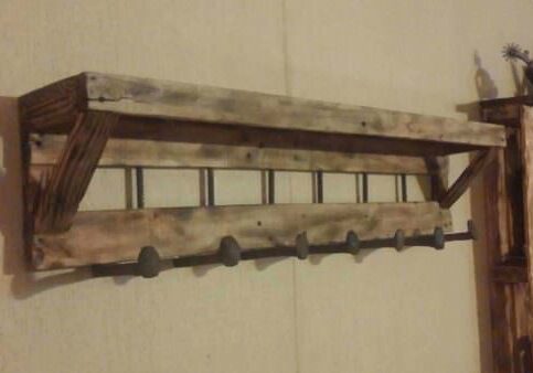 1001pallets.com-coat-rack-with-shelf