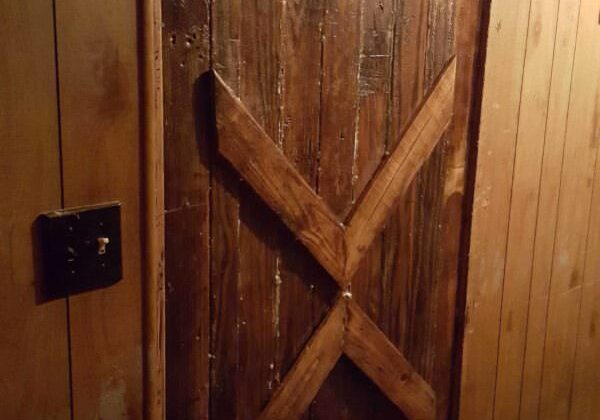 1001pallets.com-pallet-door