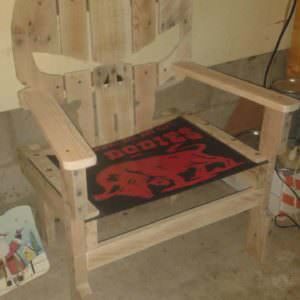 1001pallets.com-garage-chair