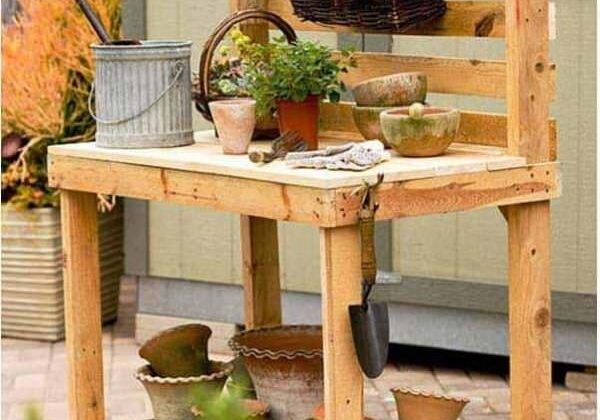 1001pallets.com-pallet-garden-potting-bench-01