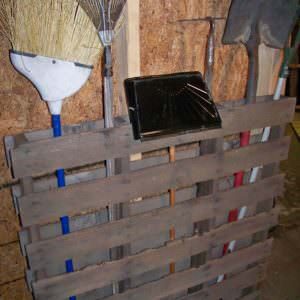 pallet-garden-tools