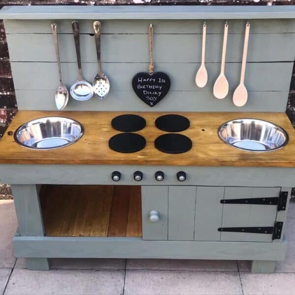 Pallet-Mud-Kitchen