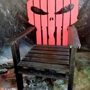 1001pallets.com-the-punisher-chair-pallet