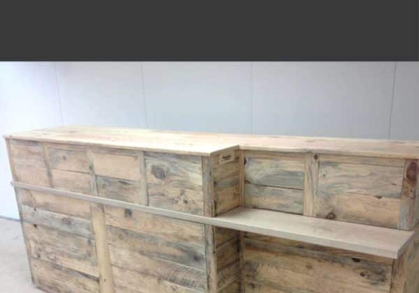 1001pallets.com-pallet-reception-counter-01