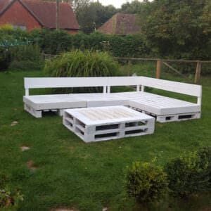 1001pallets.com-pallet-seating-area