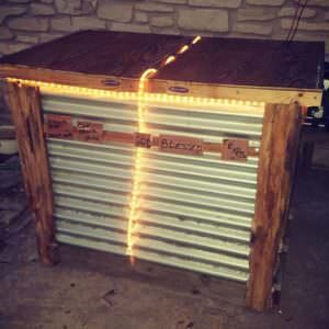 Rope-lit Medium Outdoor Pallet Bar