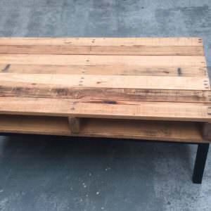 1001pallets.com-palette-and-steel-coffee-table-1