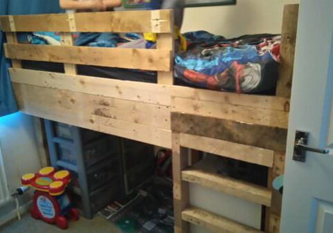 1001pallets.com-pallet-box-room-bed