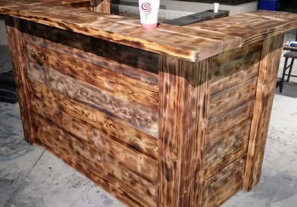 1001pallets.com-torched-pallet-bar-won-t-burn-your-budget-04