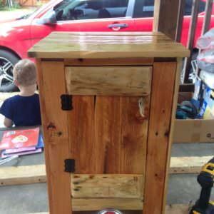 1001pallets.com-nightstand-04